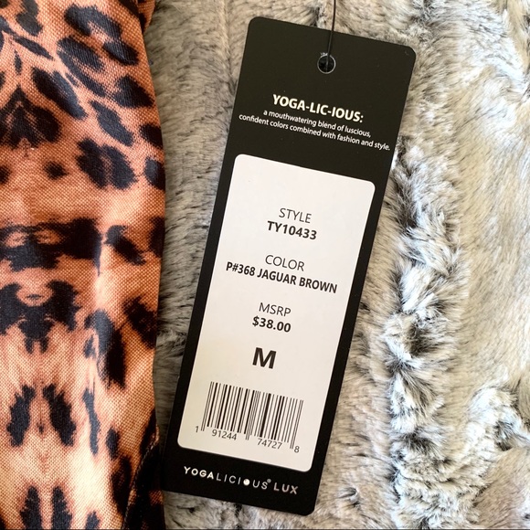 Cheetah print Yogalicious cropped workout tank top - Picture 6 of 10